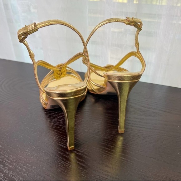 Schutz
Octavia Metallic Leather Knotted Dress
Sandals Size:8 #002 - Picture 4 of 8